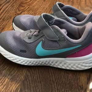 Gray/Purple/Teal Nike Girls Shoes! Comfy,Cute,and Has a low price. Size 13!